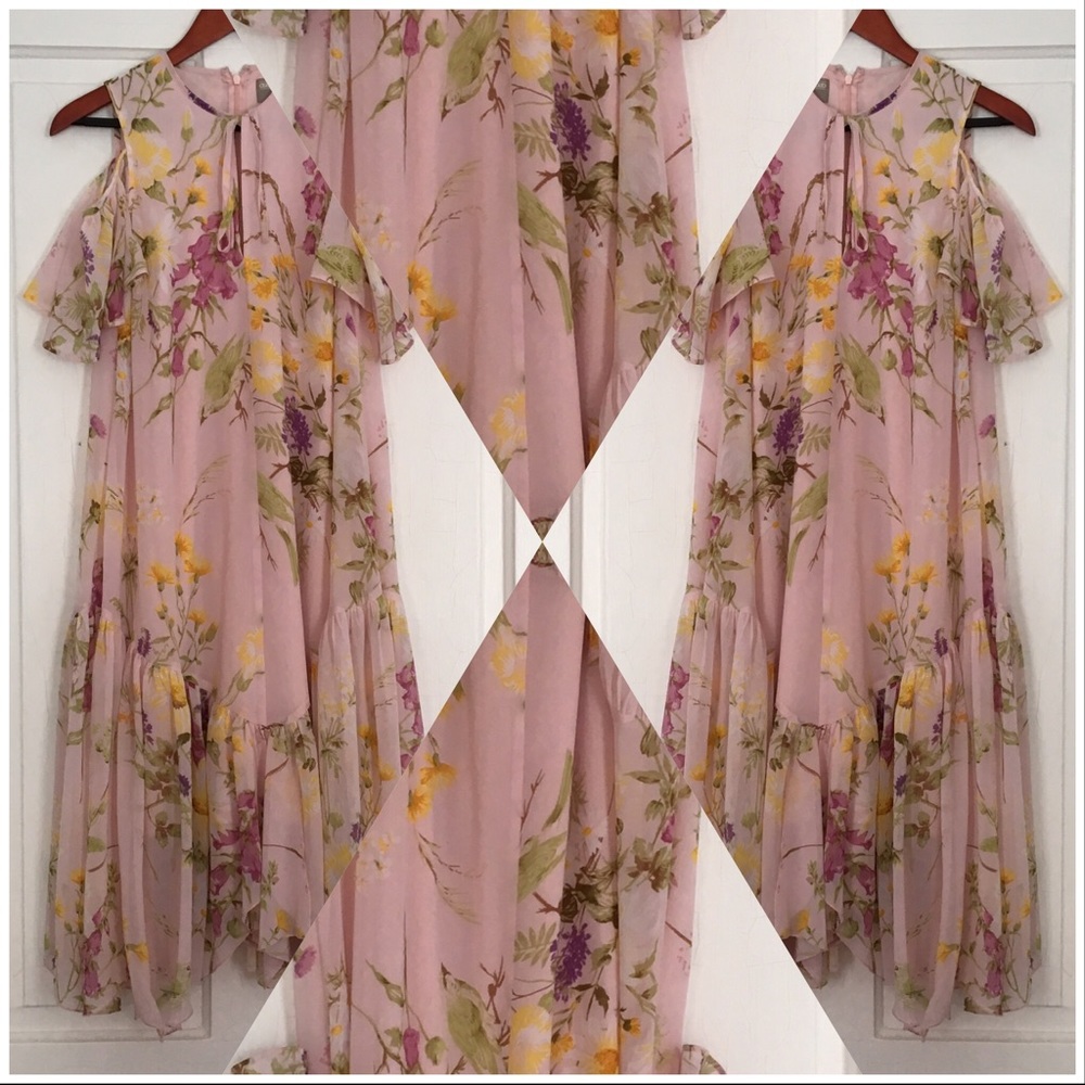 Flutter sleeve maternity dress